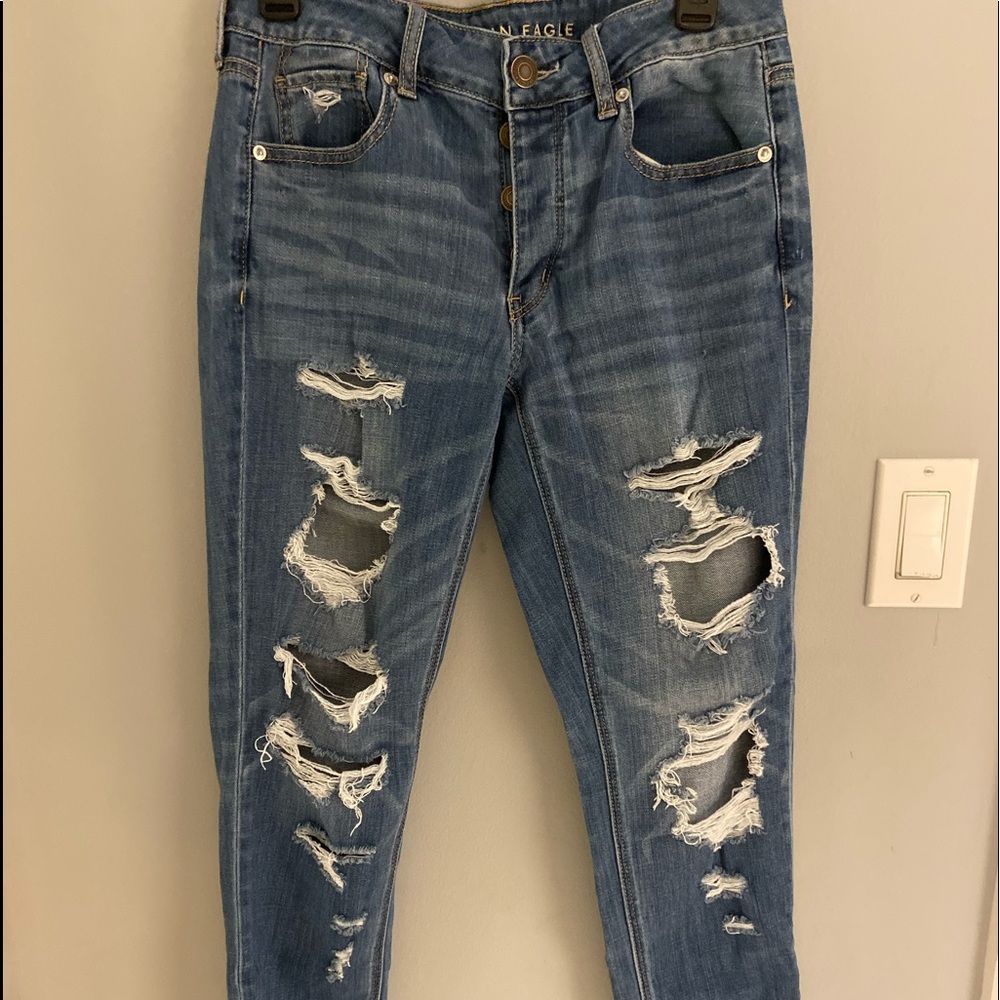 American Eagle Distressed Mom Jean
